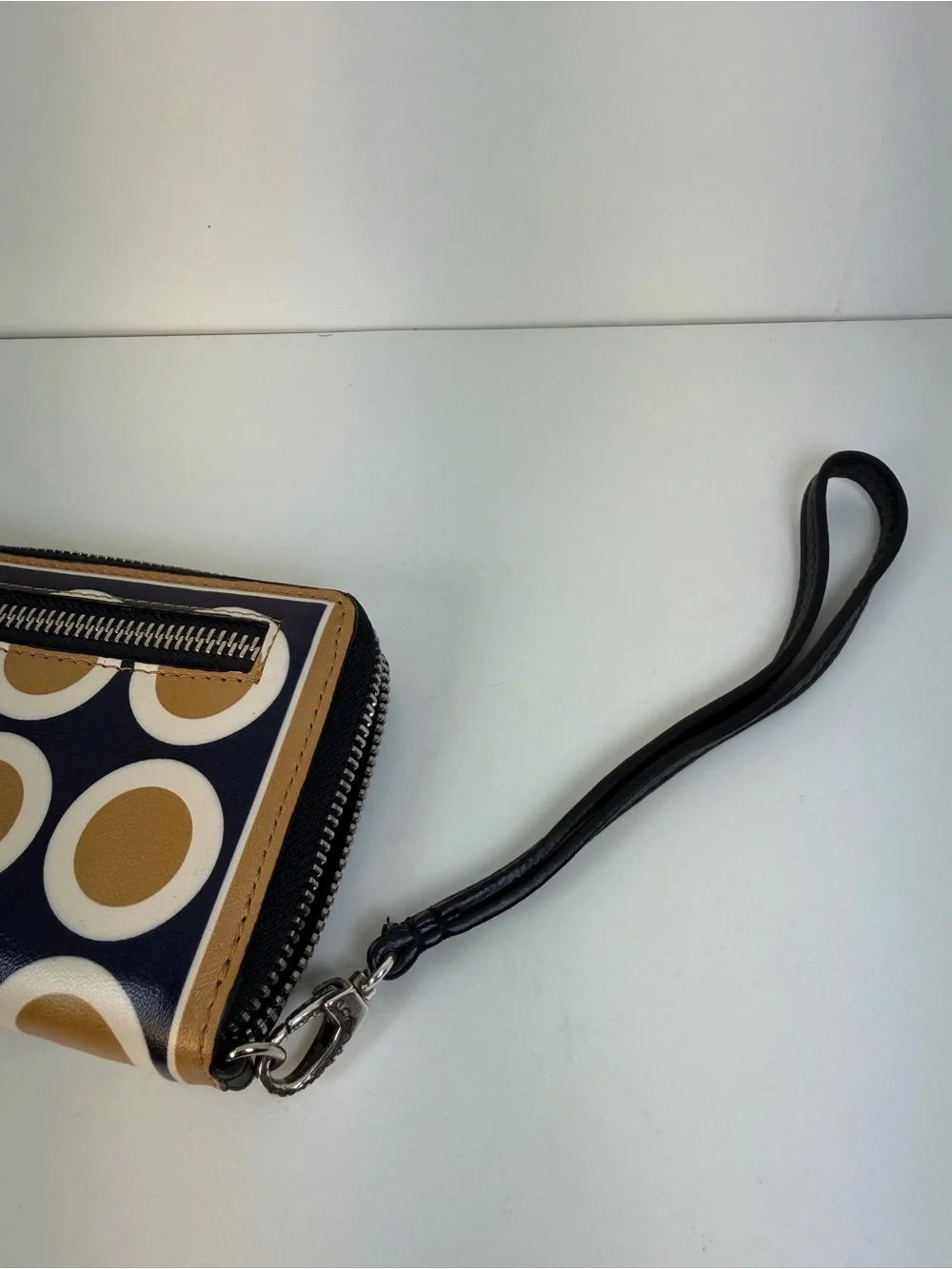 Brighton Vera Neumann wristlet wallet Gold, navey and off white